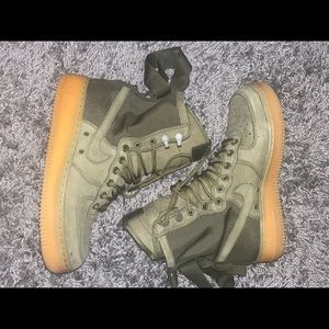 Air Force 1 High WB Dark Green